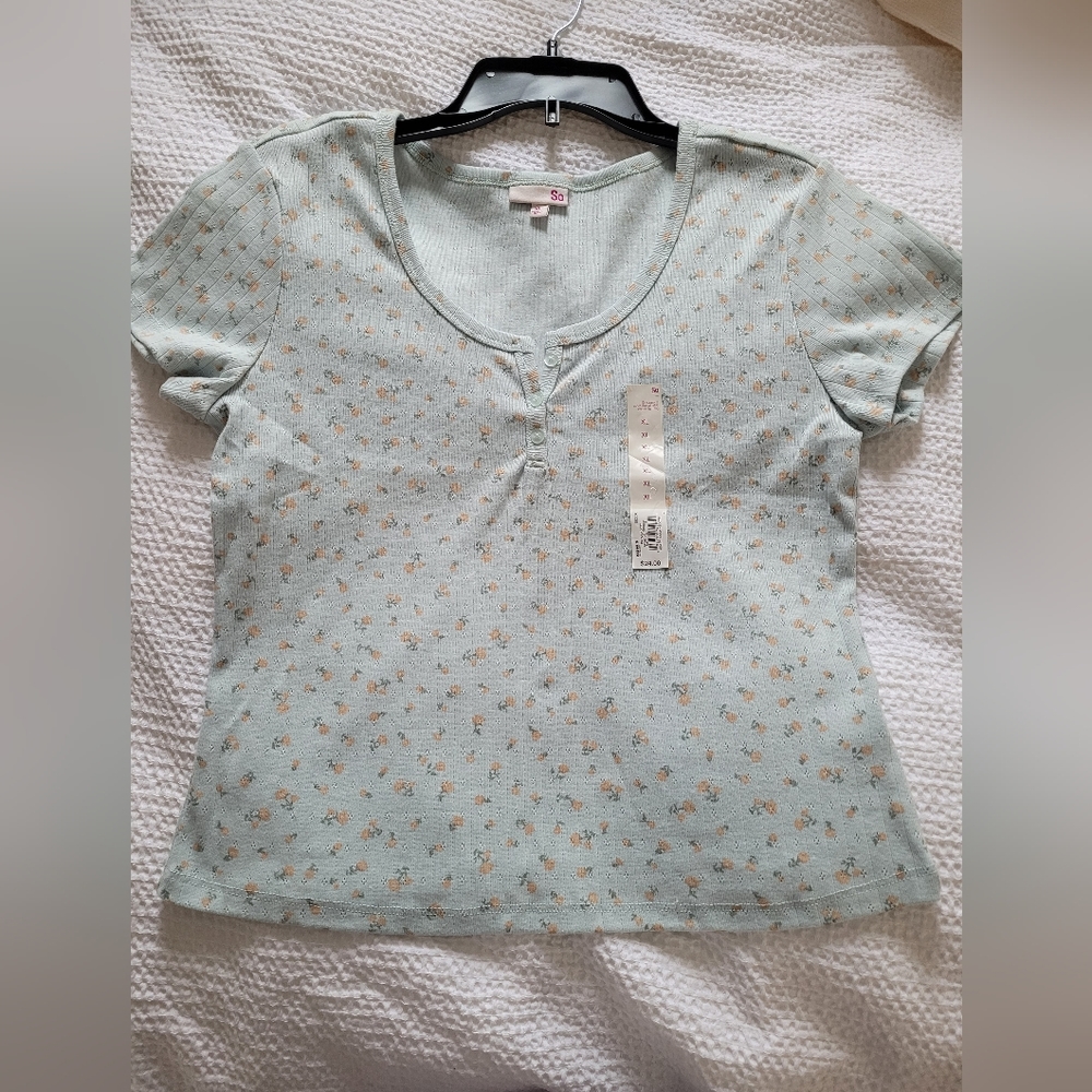Brand New Henley Scoop Neck T